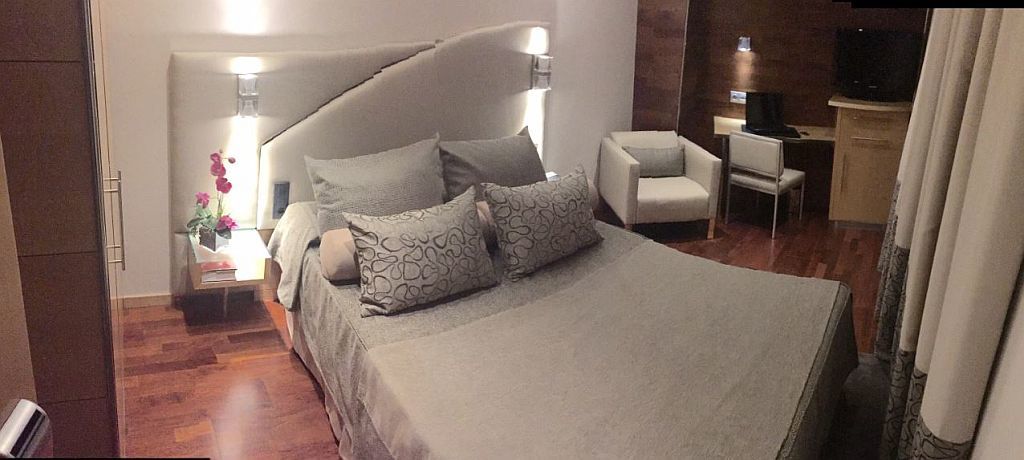 Hotel Sansi Барселона Номер фото